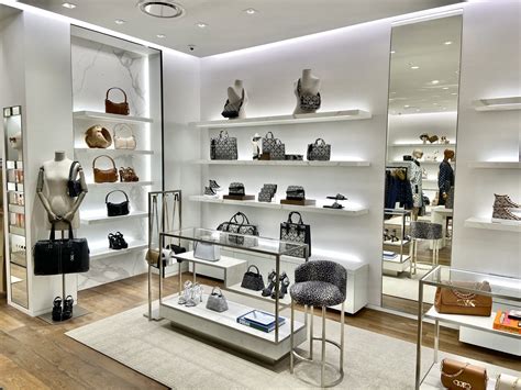 Michael Kors shop